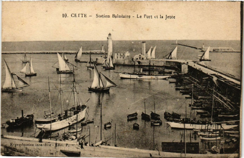 Carte postale ancienne Cette - Station Balnéaire - Le Prt et la Jetée