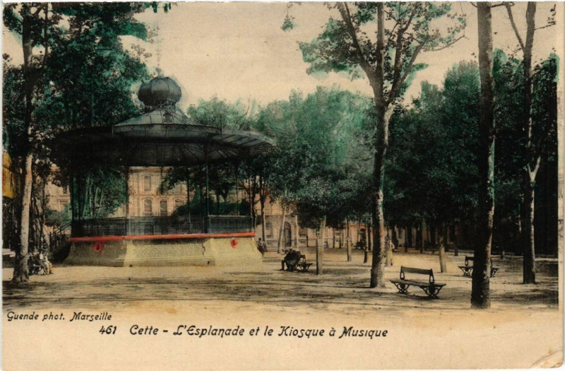 Carte postale ancienne Cette - L'Esplanade et le Kiosque á Musique