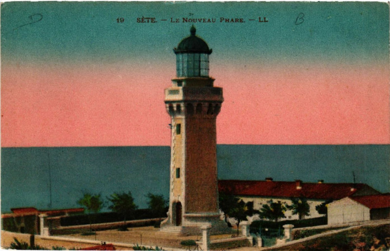 Carte postale ancienne Séte - Le Nouveau Phare à Sète