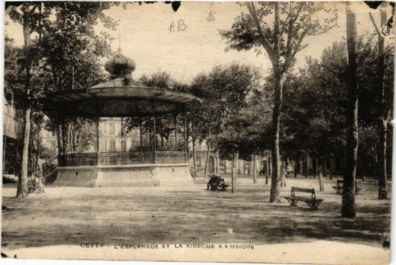 Carte postale ancienne Cette - L'Esplanade la Kiosque a Musique