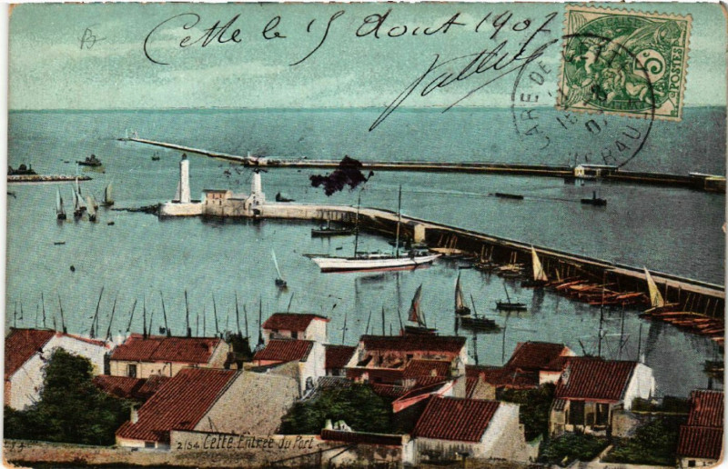 Carte postale ancienne Cette - Entrée du Port