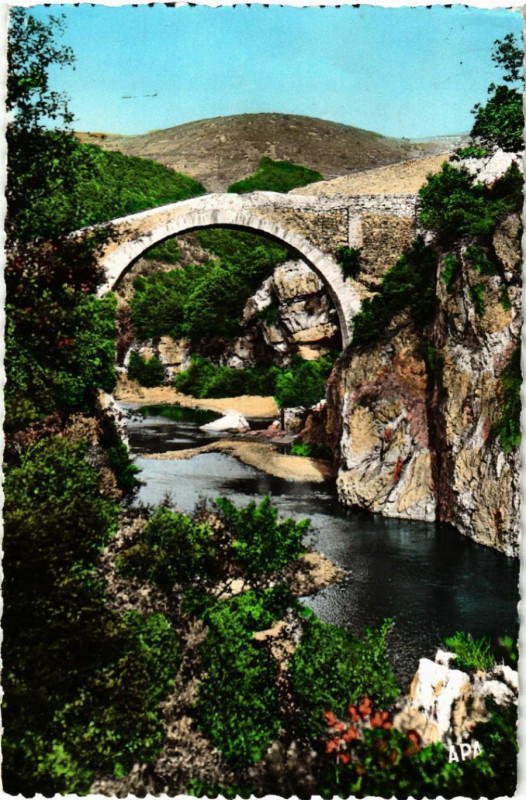 Carte postale ancienne En Parcourant le Languedoc -Environs de Lamalou les Bains ... à Lamalou-les-Bains