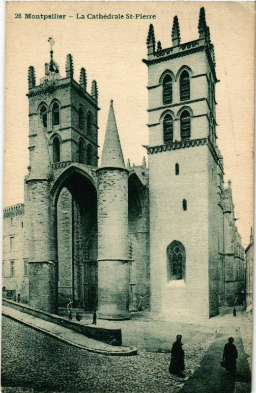 Carte postale ancienne Montpellier - La Cathédrale Saint-Pierre à Montpellier
