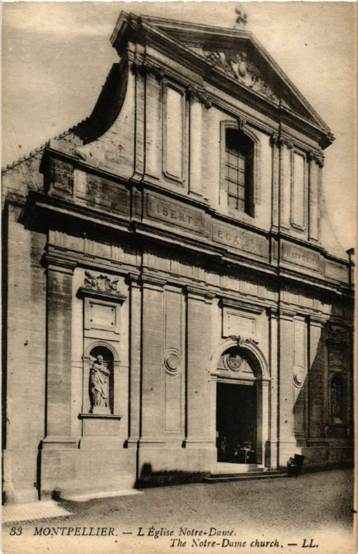 Carte postale ancienne Montpellier - L'Eglise Notre-Dame -The Notre-Dame church à Montpellier
