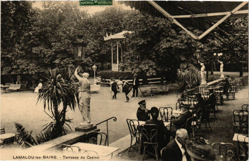 Carte postale ancienne Lamalou-les-Bains - Terrasse du Casino à Lamalou-les-Bains