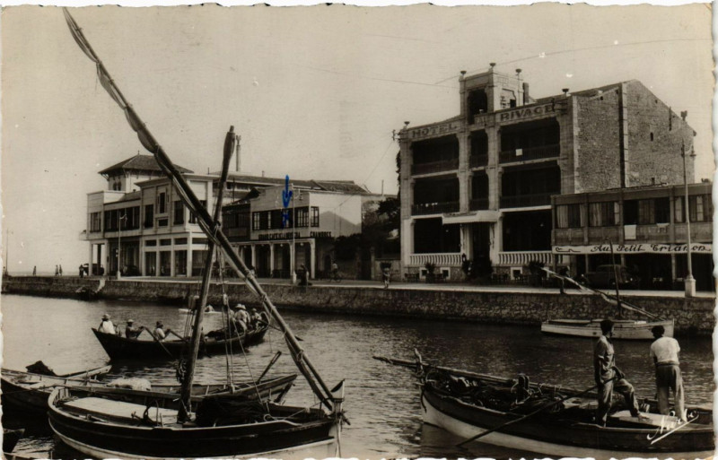 Carte postale ancienne Halavas - Hotel Beau Rivage