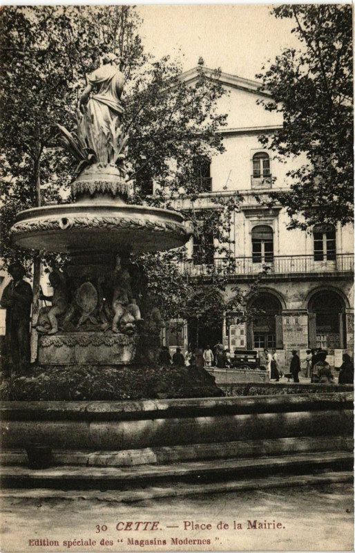 Carte postale ancienne Cette - Place de la Mairie