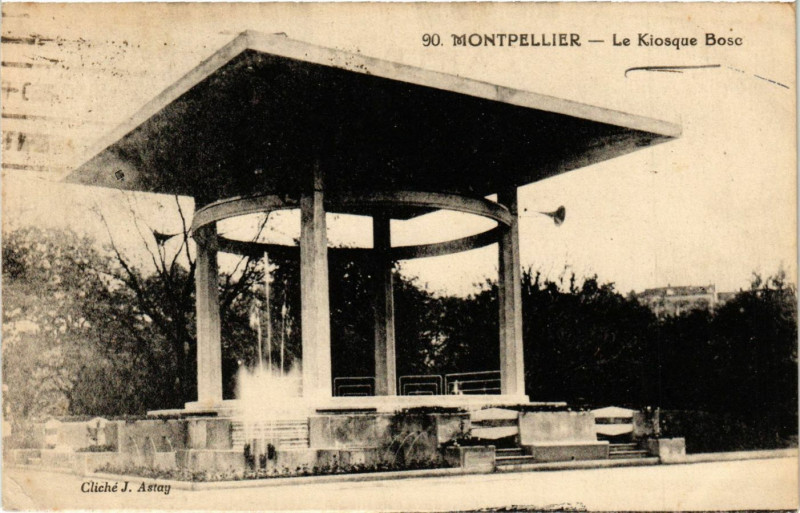 Carte postale ancienne Montpellier - Le Kiosque Bosc à Montpellier