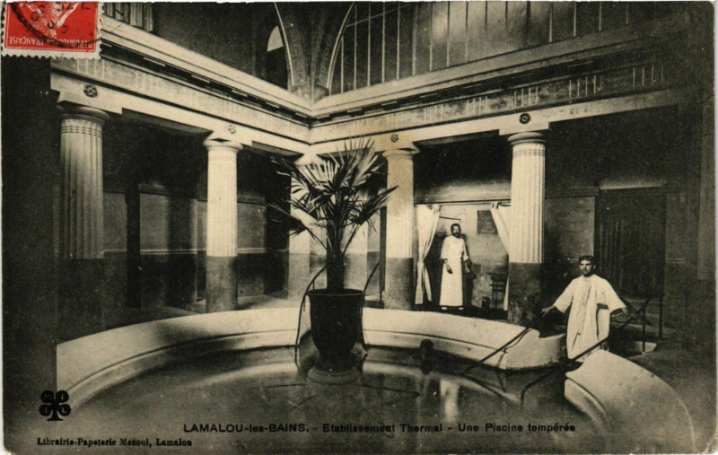 Carte postale ancienne Lamalou-les-Bains - Etablissement Thermal Une Piscine temperee à Lamalou-les-Bains