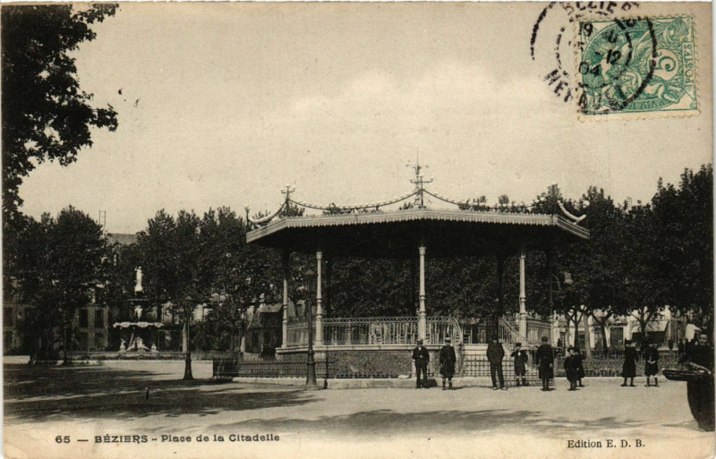 Carte postale ancienne Beziers - Place de la Citadelle à Béziers