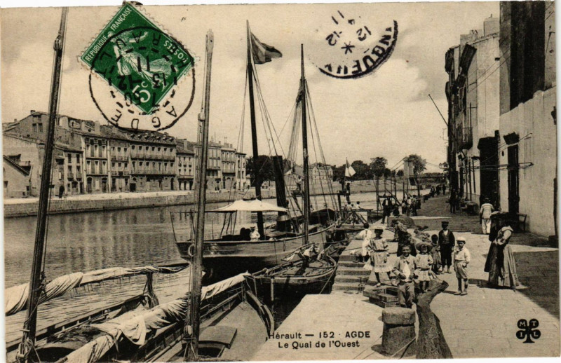 Carte postale ancienne Agde (Herault) - Le Quai de l'Ouest à Agde