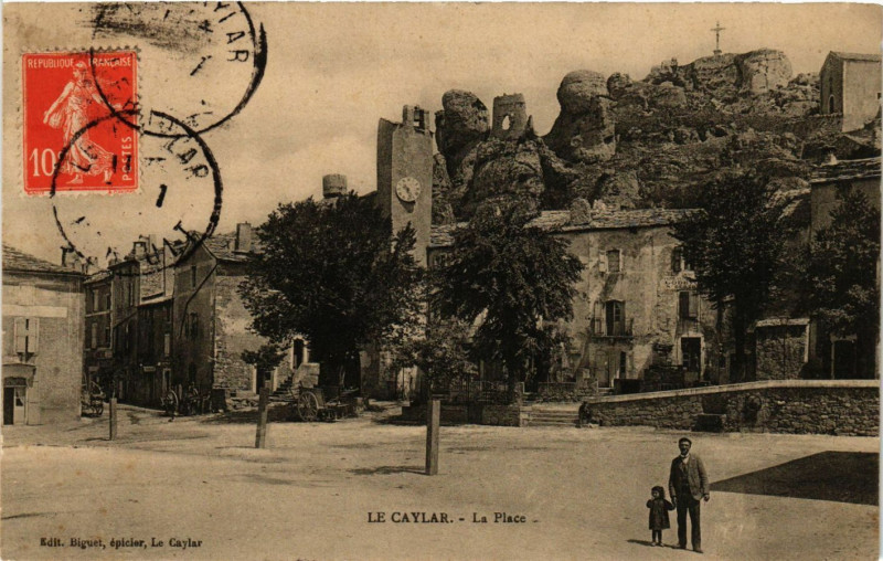 Carte postale ancienne Le Caylar-La Place au Caylar