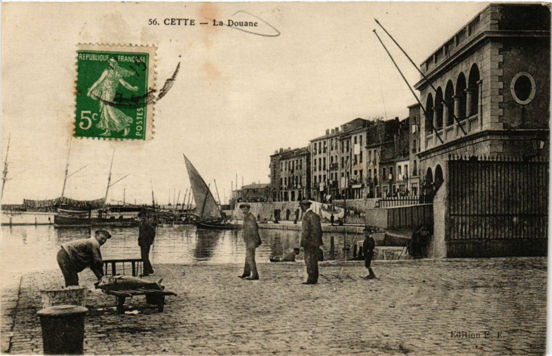 Carte postale ancienne Cette-La Douane