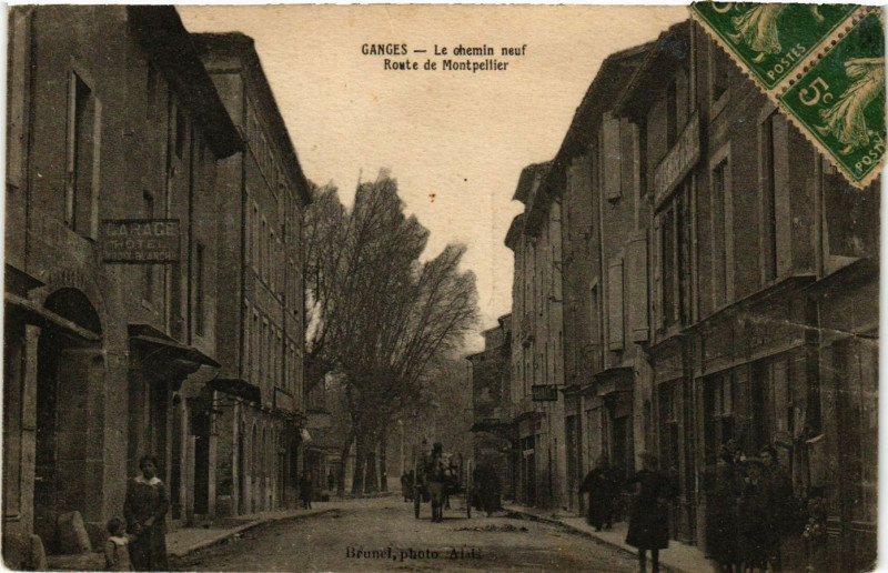 Carte postale ancienne Ganges - Le ohemin neuf Route de Montpellier à Ganges