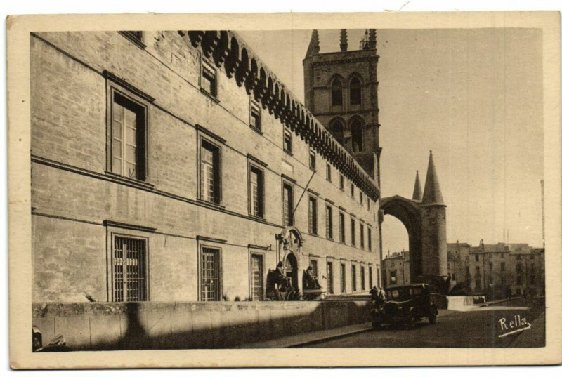 Carte postale ancienne Montpellier - La Faculté de médicine à Montpellier