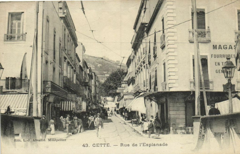 Carte postale ancienne Cette - Rue de l'Esplanade