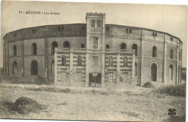 Carte postale ancienne Béziers - Les Arénes à Béziers