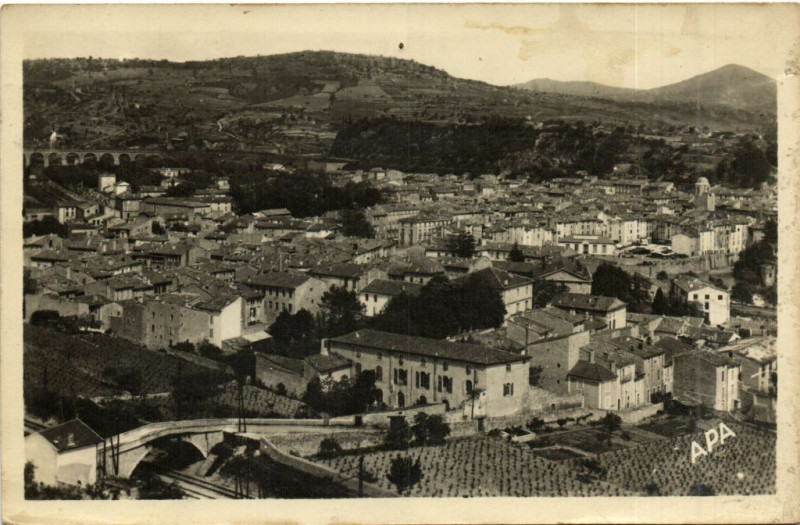 Carte postale ancienne Bedarieux (Hérault) Vue générale à Bédarieux