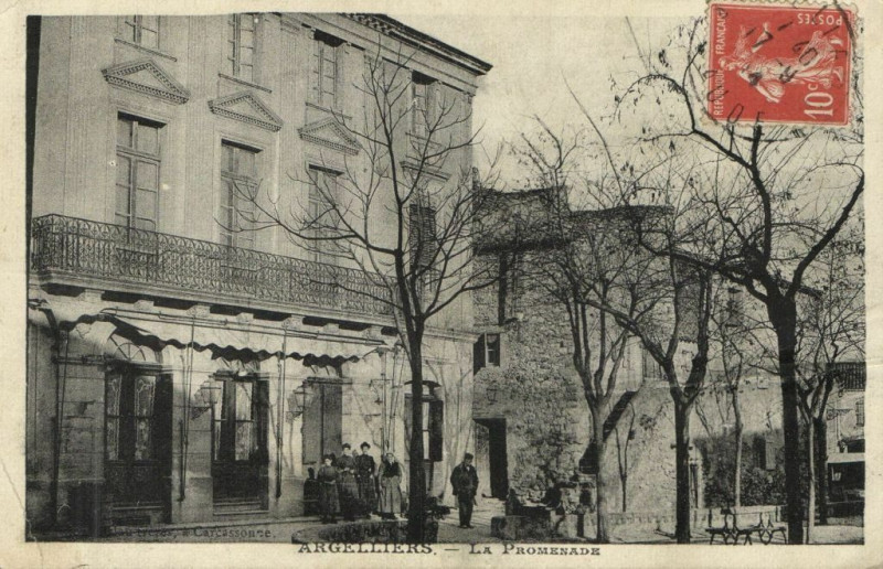 Carte postale ancienne Argelliers - La Promenade à Argelliers