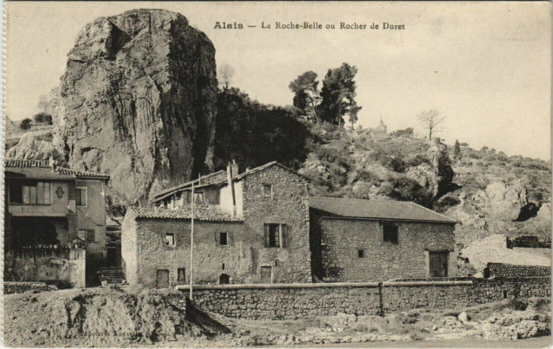 Carte postale ancienne Alais - La Roche-Belle ou Rocher de Duret