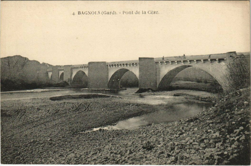 Carte postale ancienne Bagnols - Pont de la Ceze