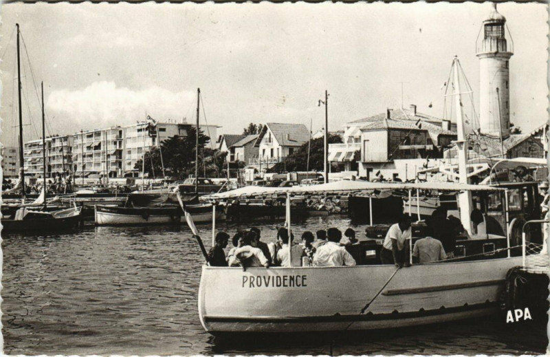 Carte postale ancienne Le Grau-du-Roi - Depart pour la promenade en Mer au Grau-du-Roi