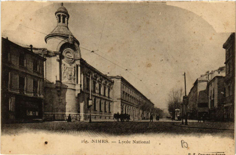 Carte postale ancienne Nimes - Lycée National à Nîmes