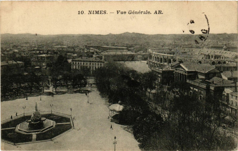Carte postale ancienne Nimes - Vue Générale à Nîmes
