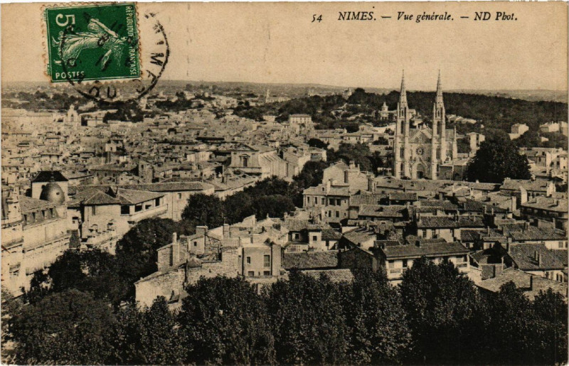 Carte postale ancienne Nimes - Vue générale à Nîmes