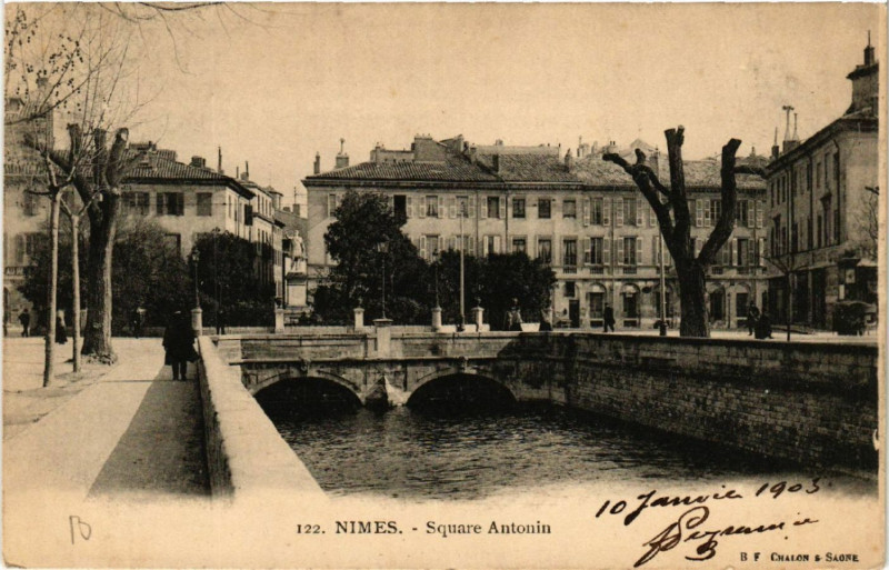Carte postale ancienne Nimes - Square Antonin à Nîmes