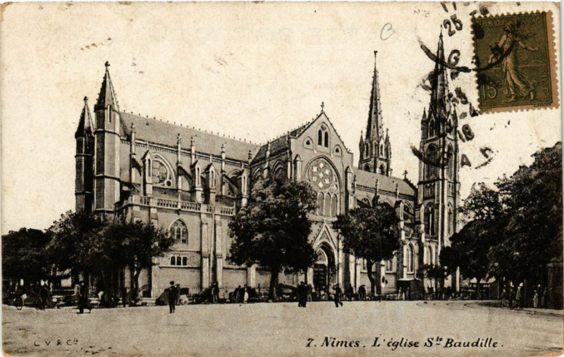 Carte postale ancienne Nimes - L'église Saint-Baudille à Nîmes