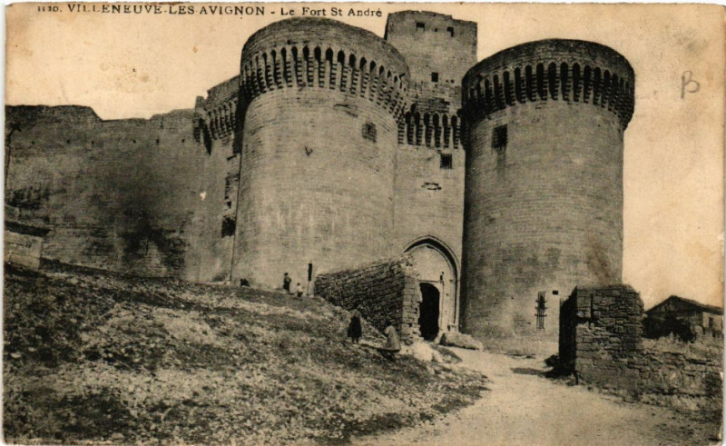 Carte postale ancienne Villeneuve-les-Avignon - Le Fort Saint-Andre à Villeneuve-lès-Avignon