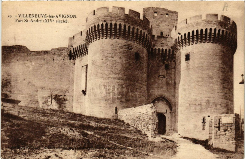 Carte postale ancienne Villeneuve-les-Avignon - Fort Saint-Andre (Xiv siécle) à Villeneuve-lès-Avignon