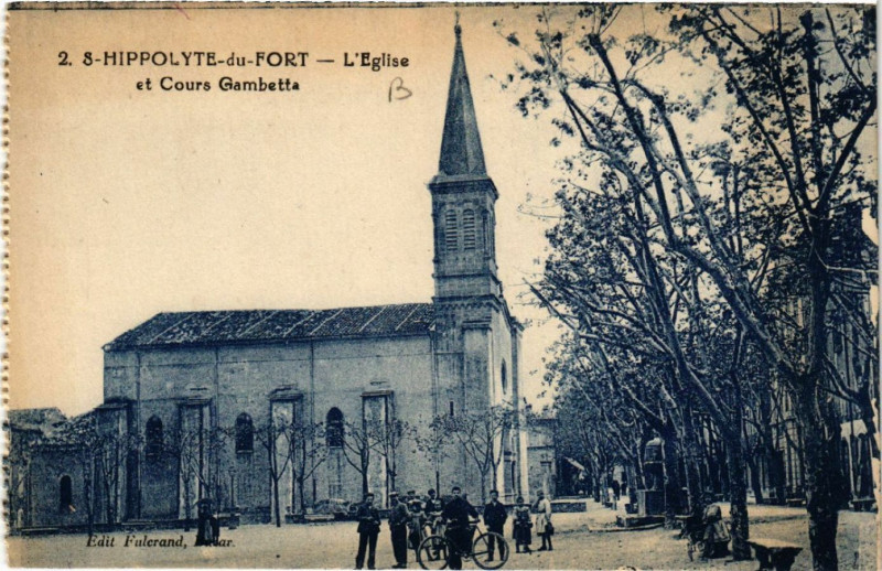 Carte postale ancienne S-Hippolyte-du-Fort - L'Eglise et Cours Gambetta