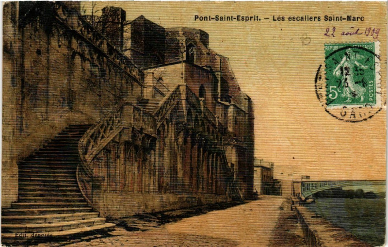 Carte postale ancienne Pont-Saint-Esprit - Les escaliers Saint-Marc à Pont-Saint-Esprit