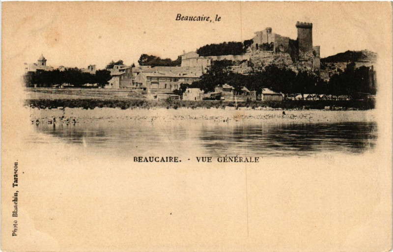 Carte postale ancienne Beaucaire le Beaucaire - Vue générale à Beaucaire