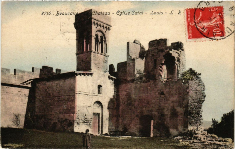 Carte postale ancienne Beaucaire - Le Chateau - Egise Saint-Louis à Beaucaire