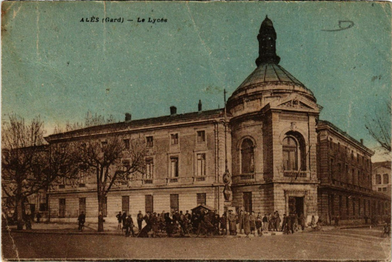 Carte postale ancienne Ales - Le Lycée à Alès