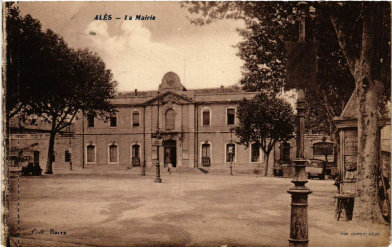 Carte postale ancienne Ales - La Mairie à Alès