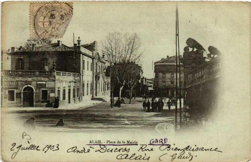 Carte postale ancienne Alais - Place de la Mairie