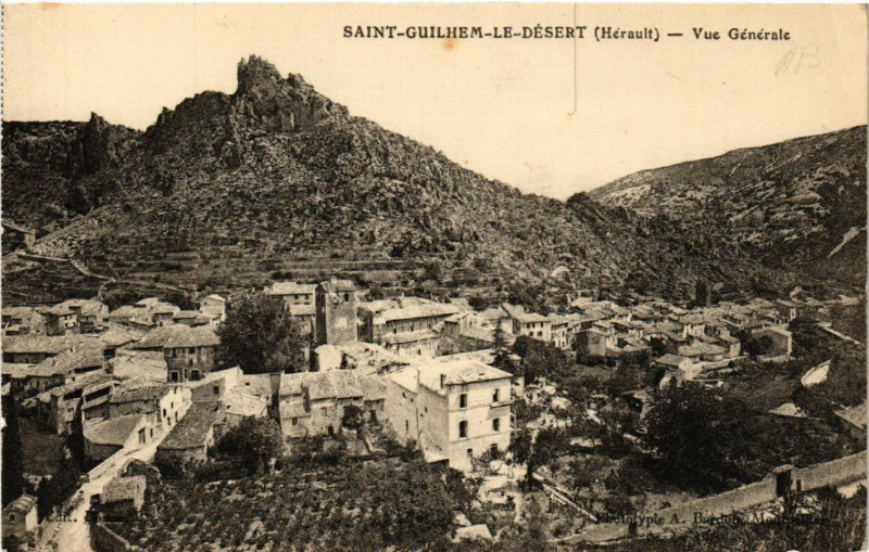 Carte postale ancienne Saint-Guilhem-le-Désert (Hérault) - Vue Générale