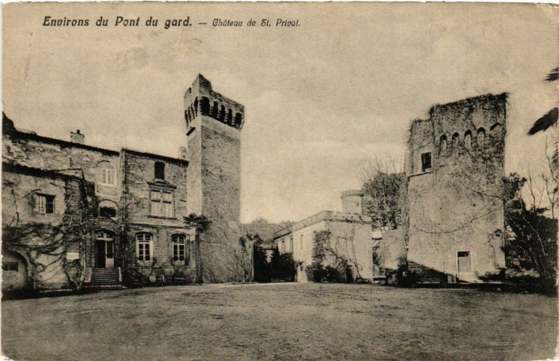 Carte postale ancienne Environs du Pont-du-Gard - Chateau de Saint-Prival