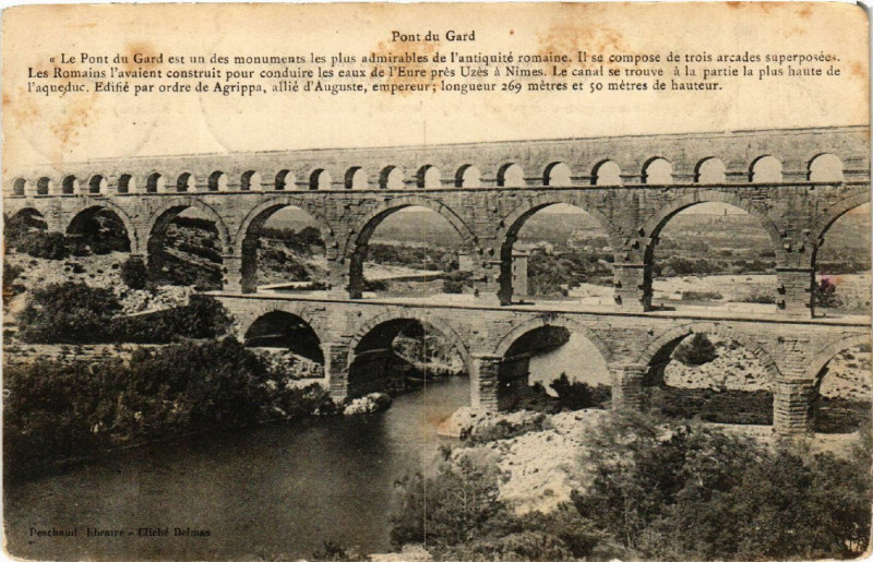 Carte postale ancienne Le Pont-du-Gard - Le Pont-du-Gard est un des monuments les plus..