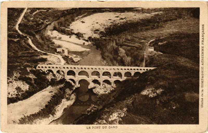 Carte postale ancienne Le Pont-du-Gard