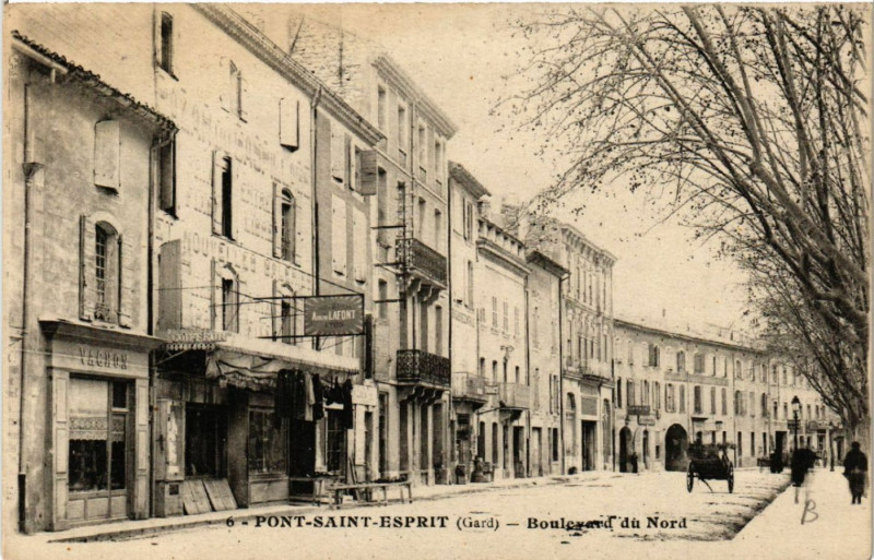 Carte postale ancienne Pont-Saint-Esprit - Boulevard du Nord à Pont-Saint-Esprit