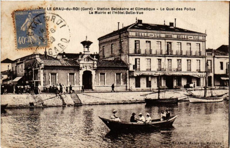 Carte postale ancienne Le Grau-du-Roi - Station Balnéaire et Climatique - Le Quai.. au Grau-du-Roi