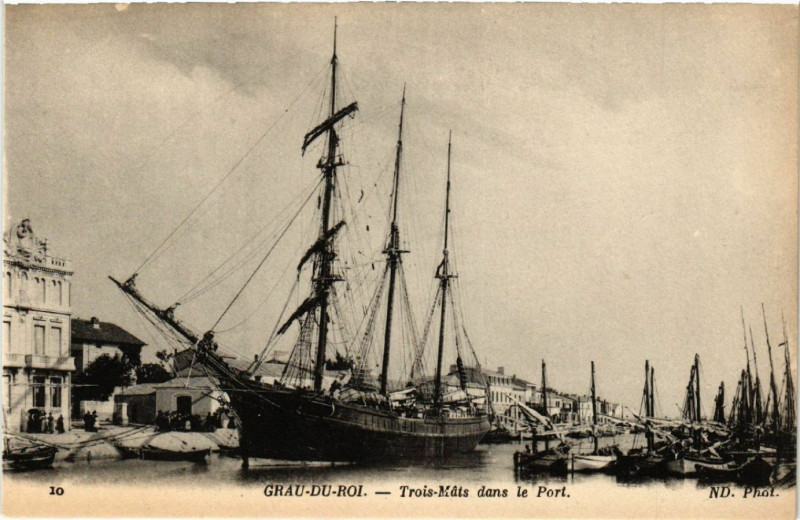 Carte postale ancienne Grau-du-Roi - Trois-Mats le Port