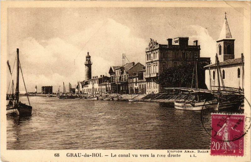 Carte postale ancienne Grau-du-Roi - Le canal vu vers la rive droite
