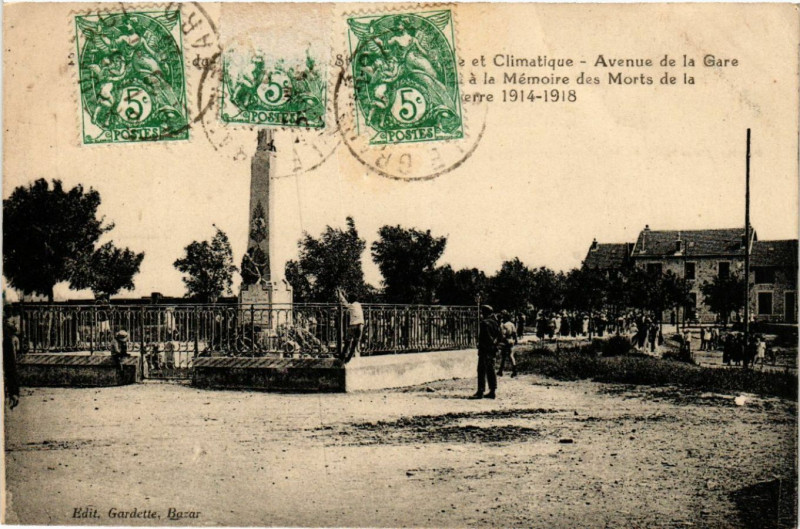 Carte postale ancienne Et Climetique - Avenue de la Gare ..