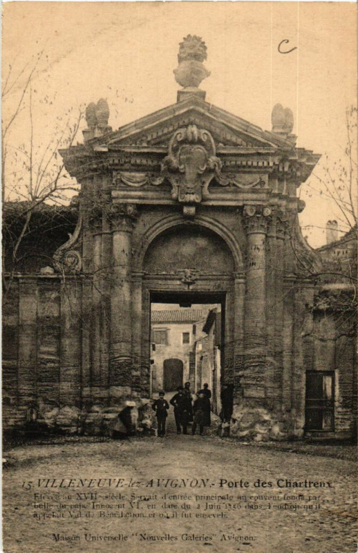 Carte postale ancienne Villeneuve-les-Avignon - Porte des Chartreux à Villeneuve-lès-Avignon